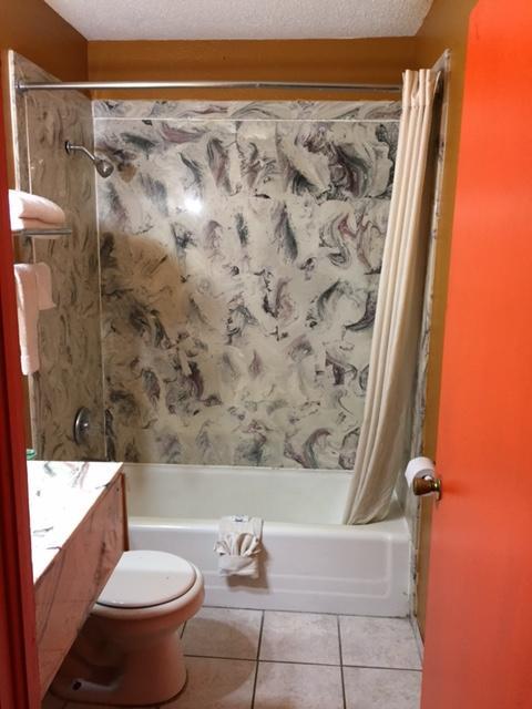 The Levee Inn Crossett Room photo