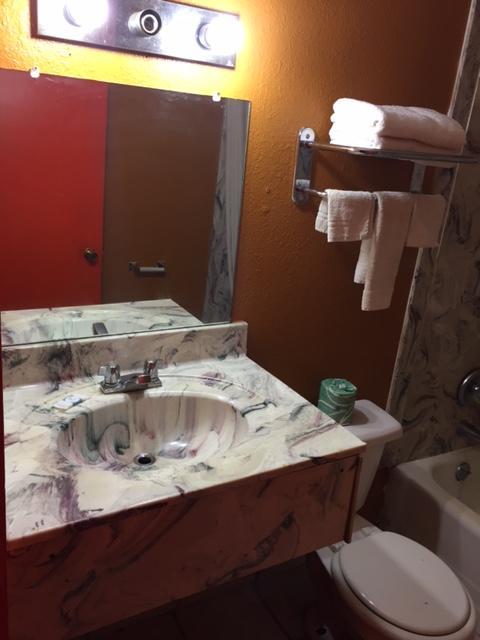 The Levee Inn Crossett Room photo